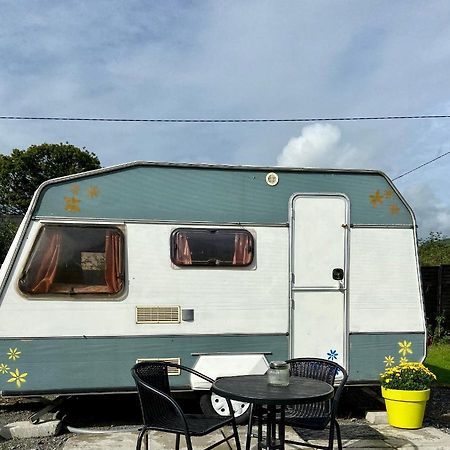 Cosy Caravan At Carrigeen Glamping Hotel Kilkenny Exterior foto