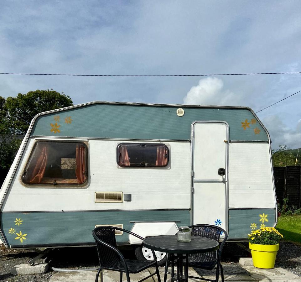 Cosy Caravan At Carrigeen Glamping Hotel Kilkenny Exterior foto