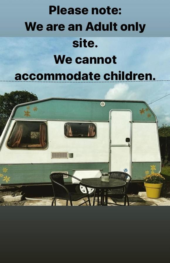 Cosy Caravan At Carrigeen Glamping Hotel Kilkenny Exterior foto