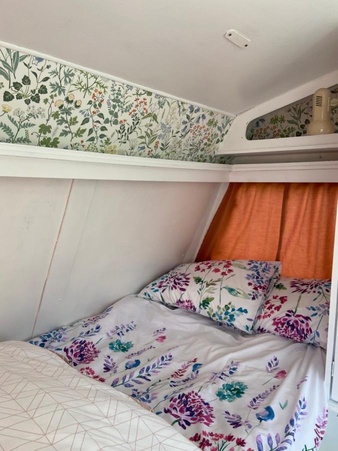 Cosy Caravan At Carrigeen Glamping Hotel Kilkenny Exterior foto